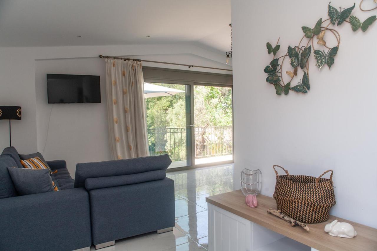 Inspirus Apartments Lefkada City Bagian luar foto